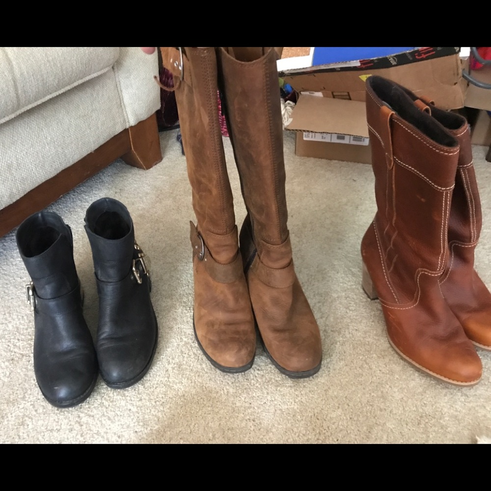 Boot lot - Picture 2 of 2